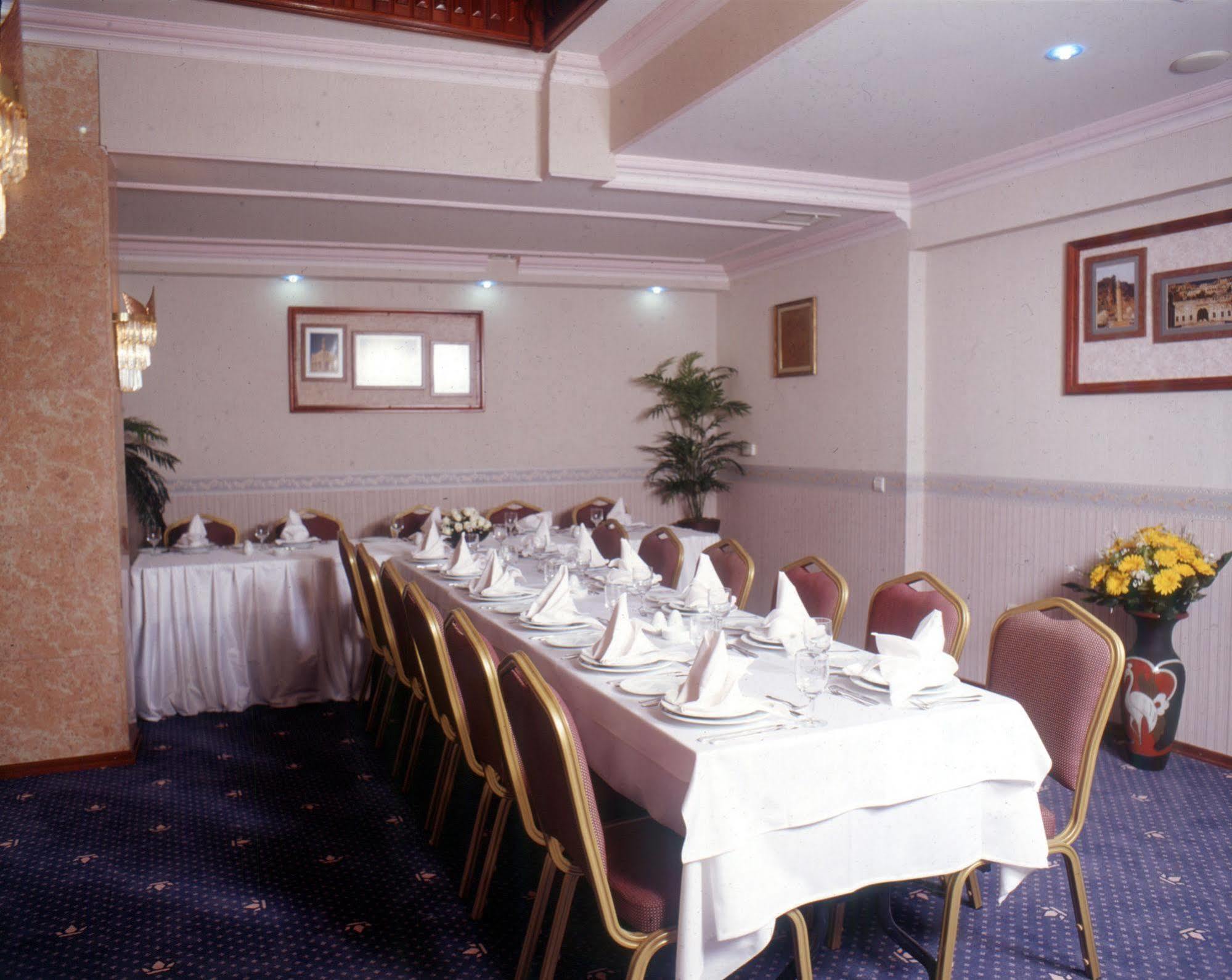 Ankara Royal Hotel Zewnętrze zdjęcie